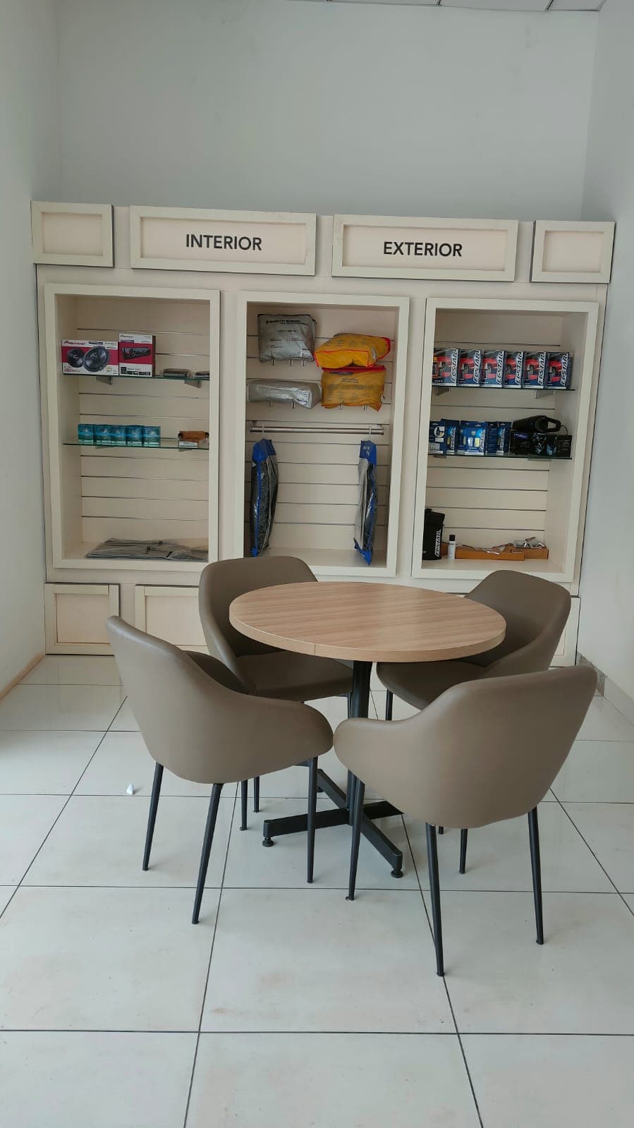 Photo of place ChIJP8PWeHI2pjsRuH-szYgPu3s